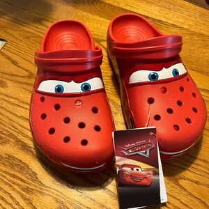 SOLD | lightning McQueen Cars x Crocs | men’s 8 - women’s 10